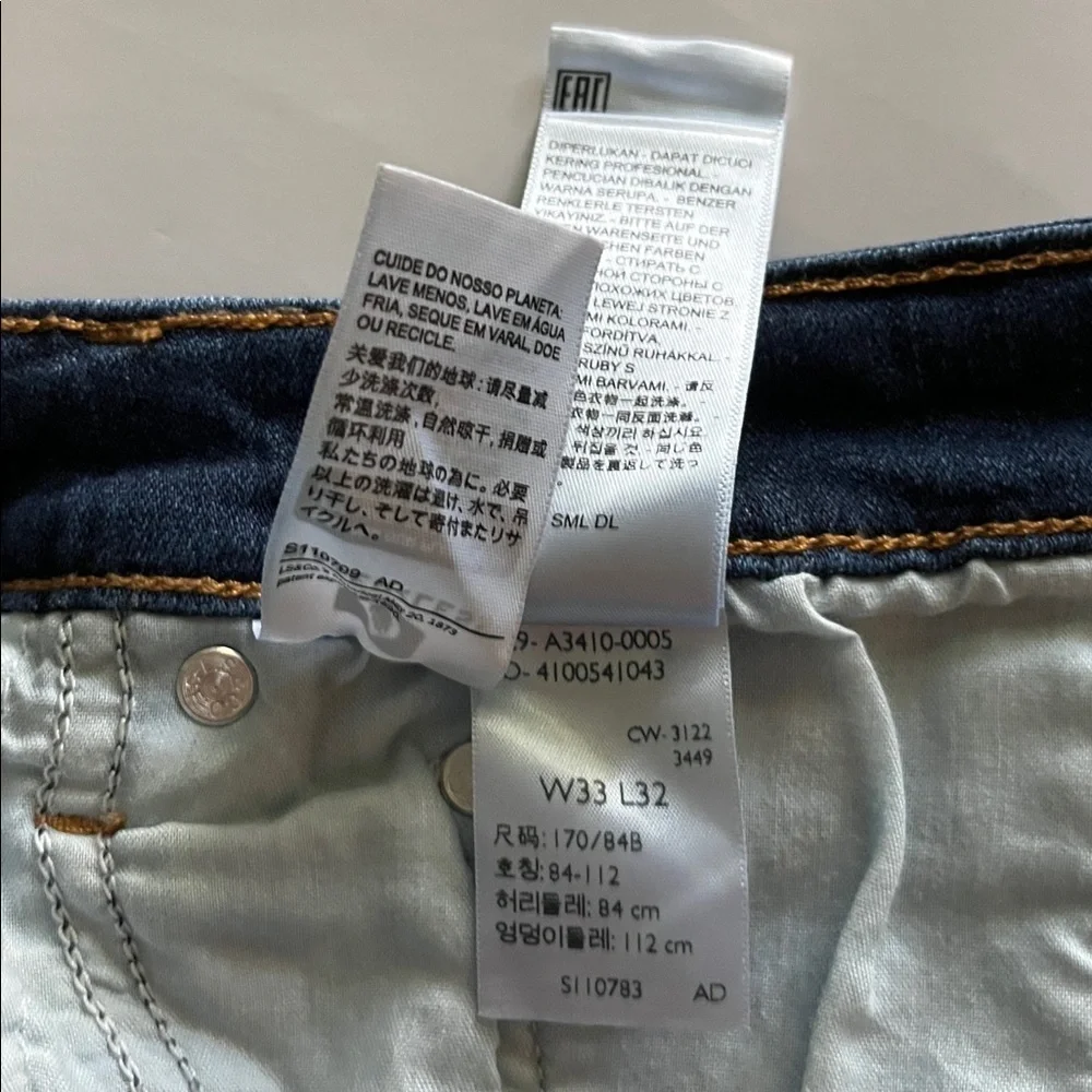 Levi’s 726 Flare High Rise Size 33
